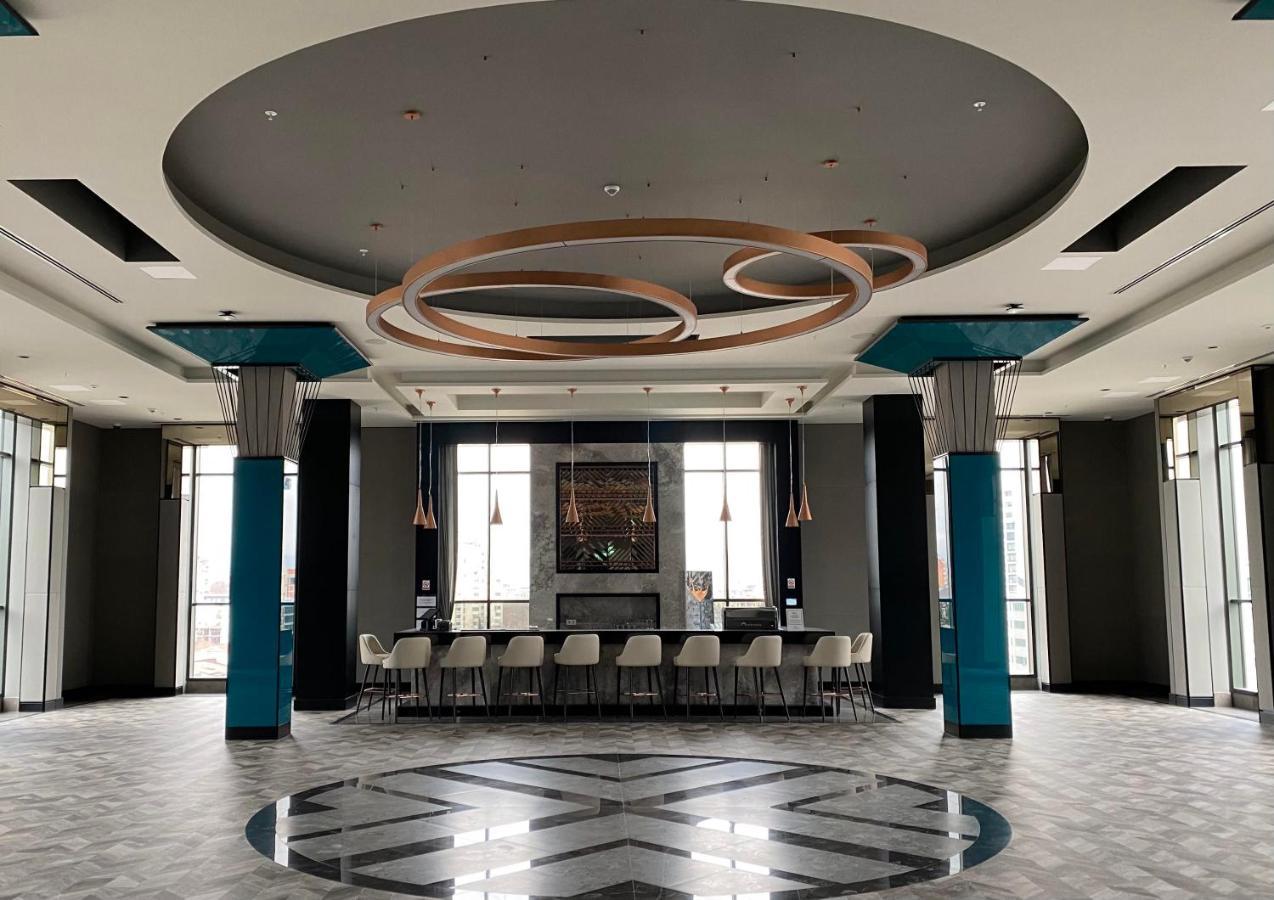 Limak Skopje Luxury Hotel Zewnętrze zdjęcie The lobby of the hotel