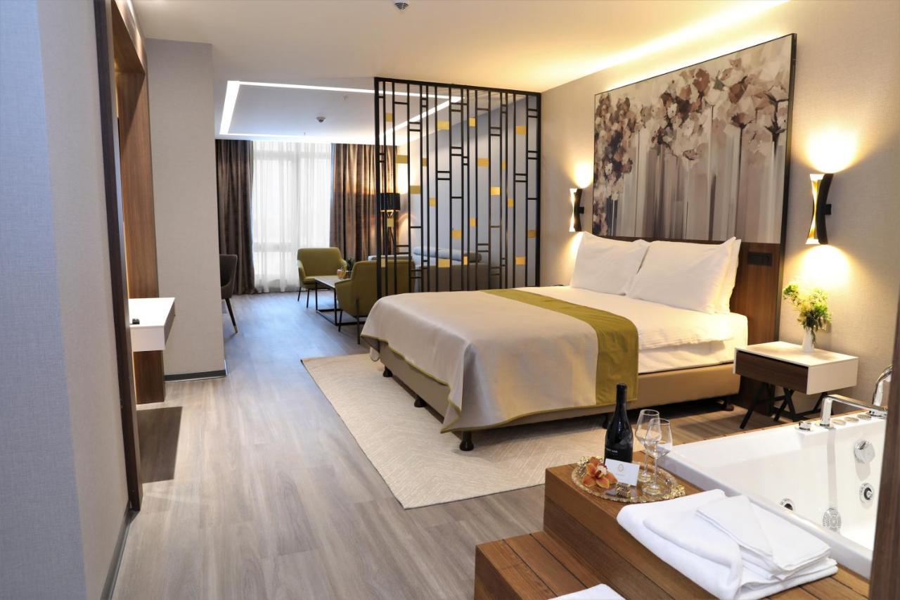 Limak Skopje Luxury Hotel Zewnętrze zdjęcie A suite at the hotel