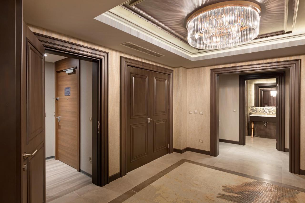 Limak Skopje Luxury Hotel Zewnętrze zdjęcie Interior of a suite