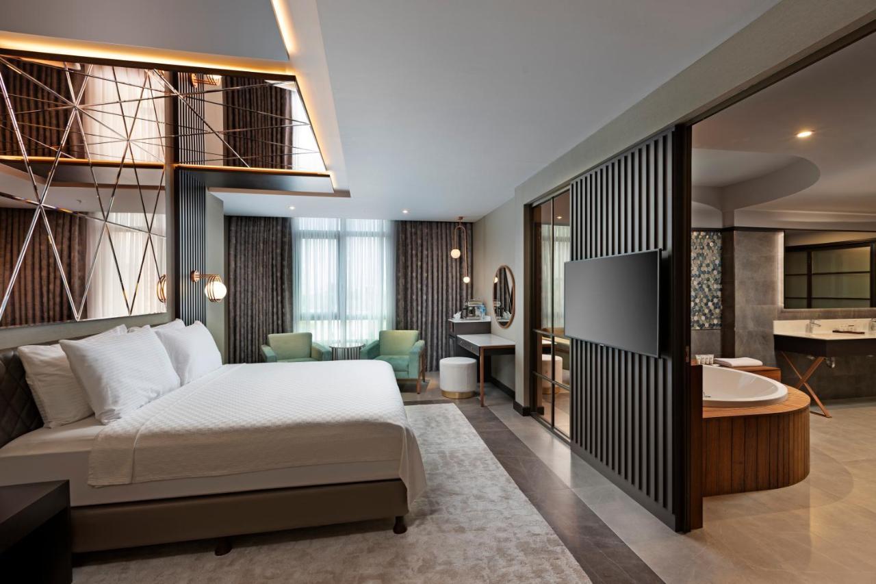 Limak Skopje Luxury Hotel Zewnętrze zdjęcie A suite at the hotel