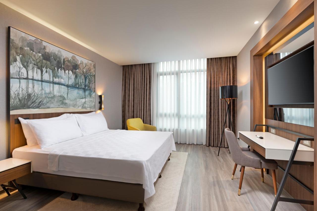 Limak Skopje Luxury Hotel Zewnętrze zdjęcie A room at the hotel